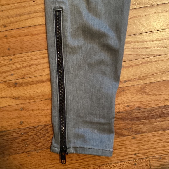 J Brand Skinny Fit Mid Rise Denim Jeans - Picture 4 of 4
